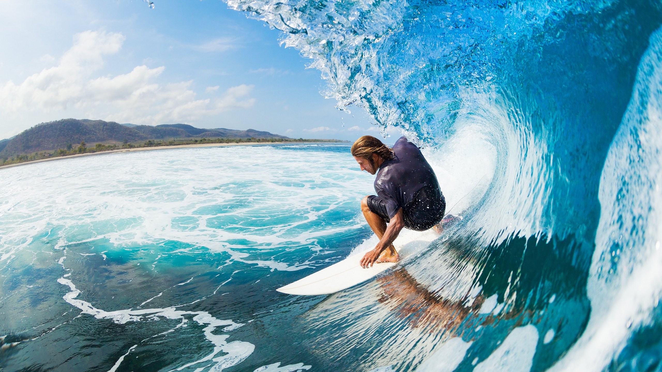 ky体育娱乐-【热点战术】教练如何应对对手的特殊防守布置，教练员非常耐心不厌其烦地给队员们讲解战术安排