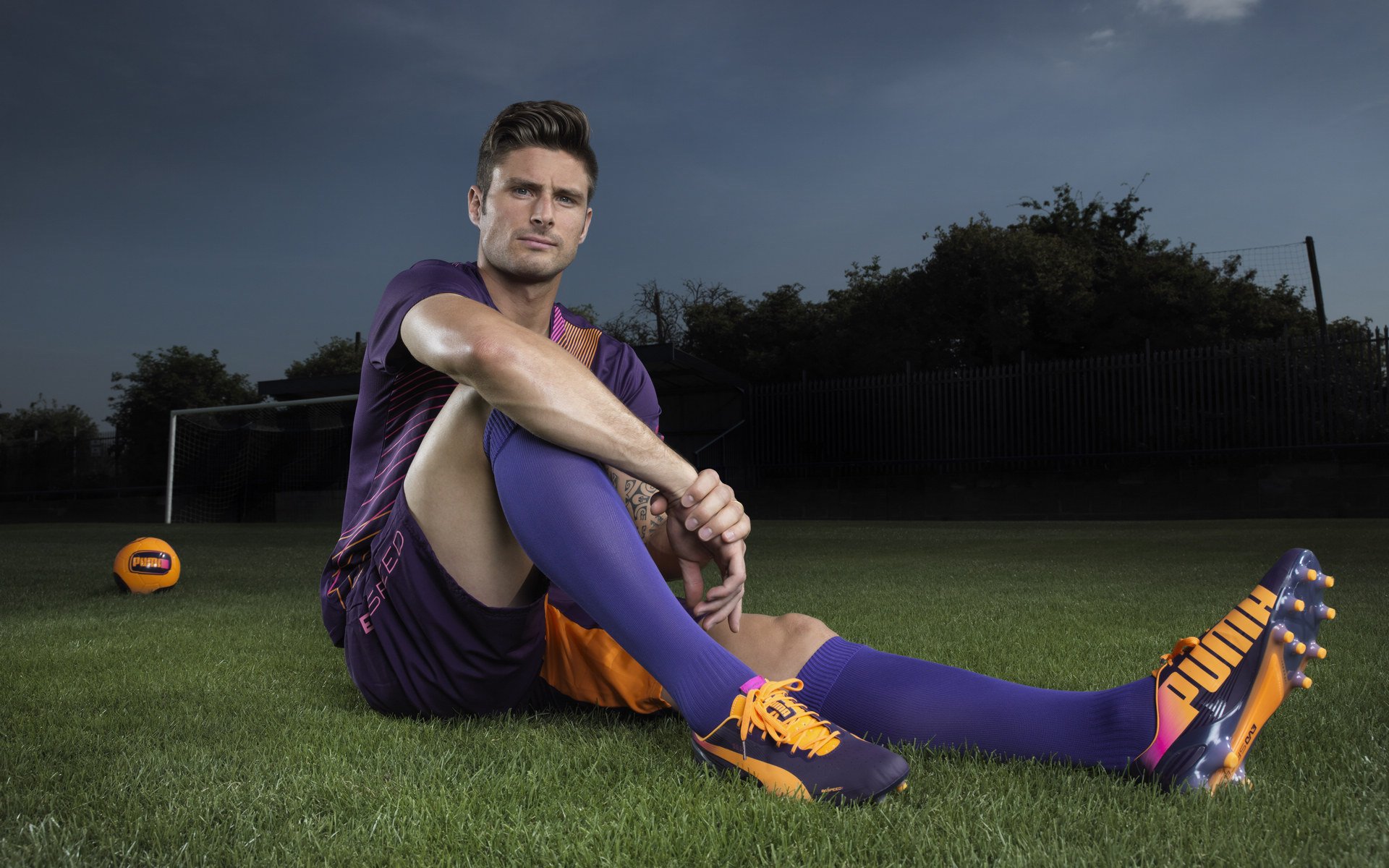 开云体育在线登入-女足比赛球队训练积极,备战临近开启,女足 训练